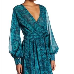 Meghan L A blue & green flowing long sleeve maxi
